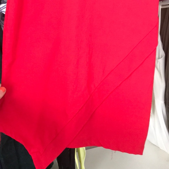 red dress - Picture 2 of 3